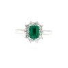 Anello con diamanti e smeraldo classico